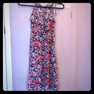 Zara ruffled floral dress in S. Never worn.